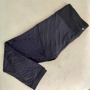 Lululemon Hot Like Agni Crop (23”)